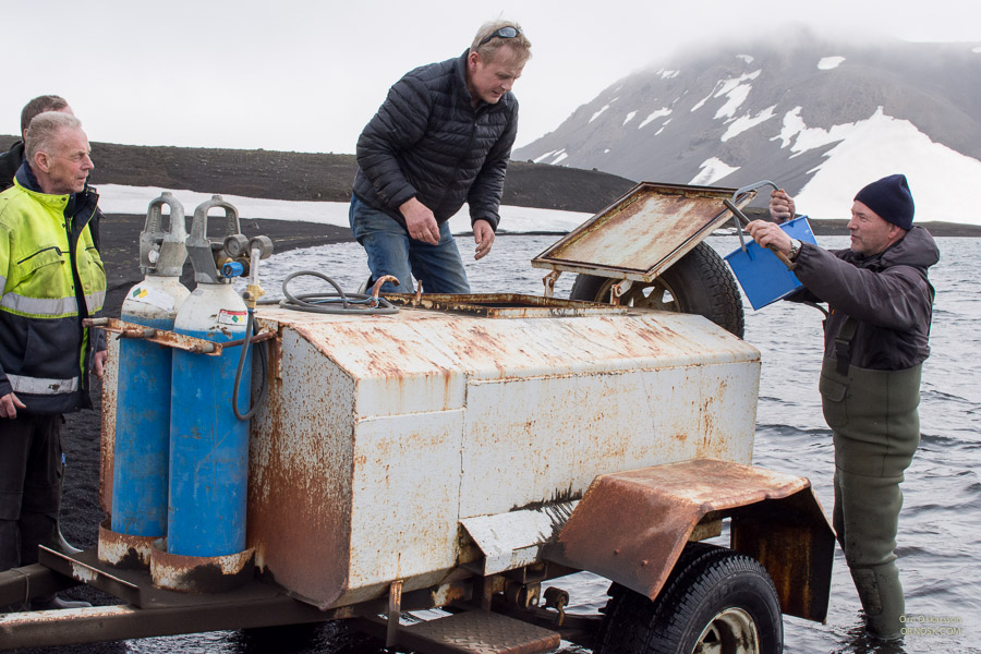 Seiðum sleppt í Ónýtavatn 2016